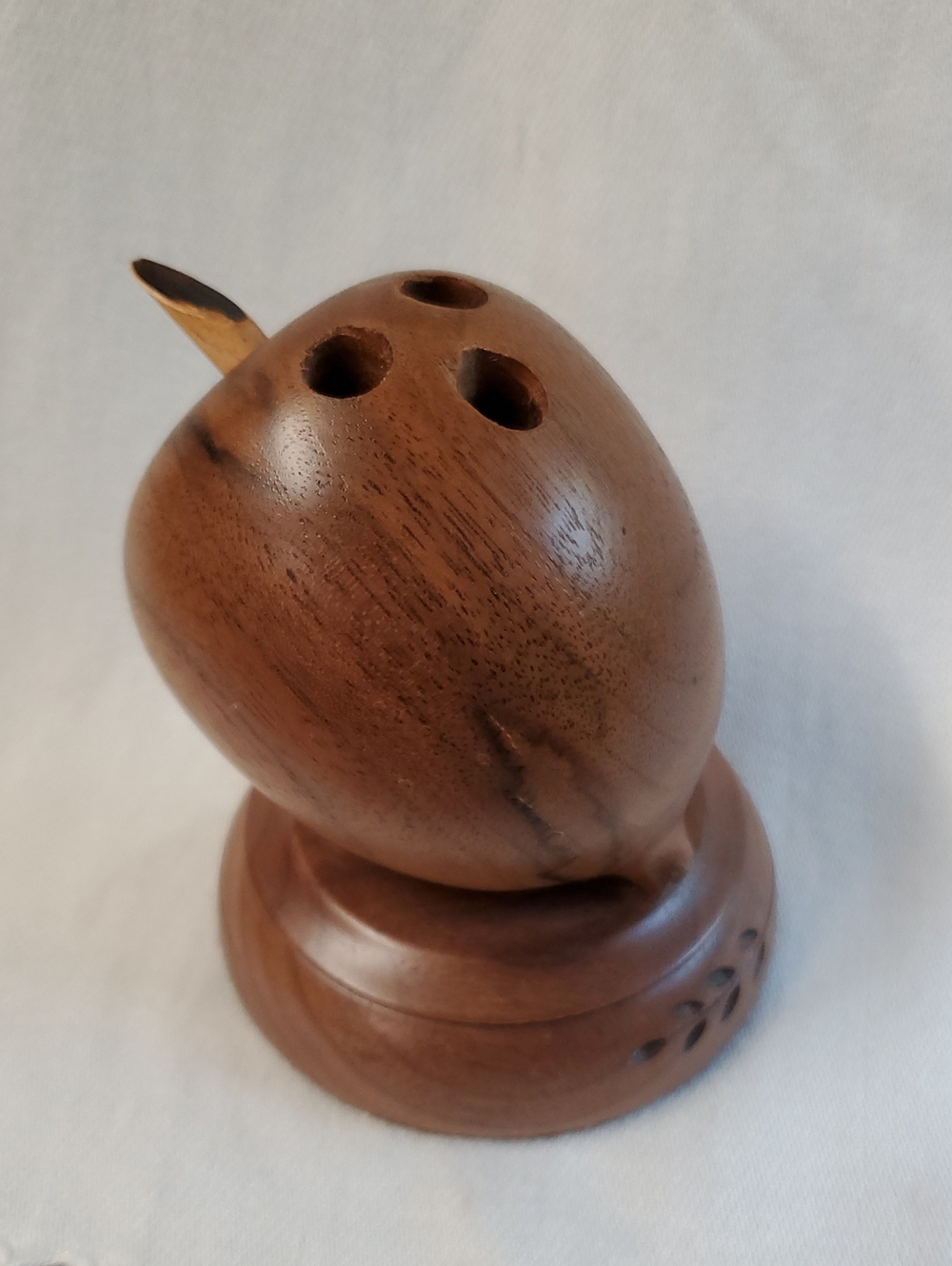 Vintage HANDCARVED Walnut Acorn  Pen Holder